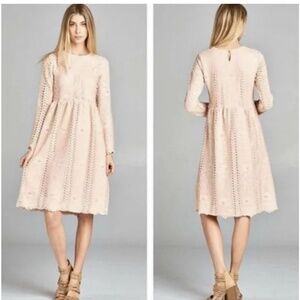 Tea n Rose Women’s Sz Small Pale/Soft Pink Scalloped Lace & Eyelet Midi Dress